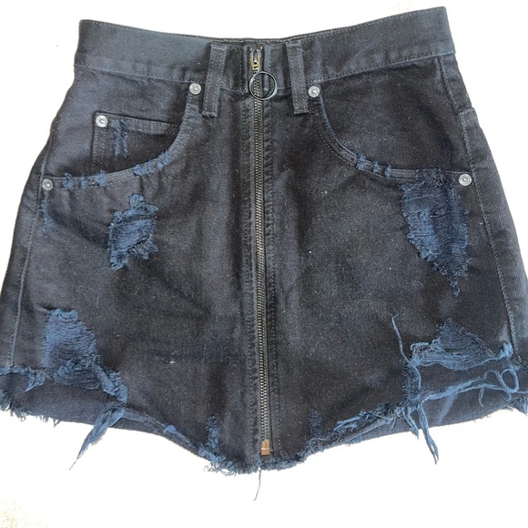 Carmar Black Denim Zip up Skirt - Picture 1 of 3